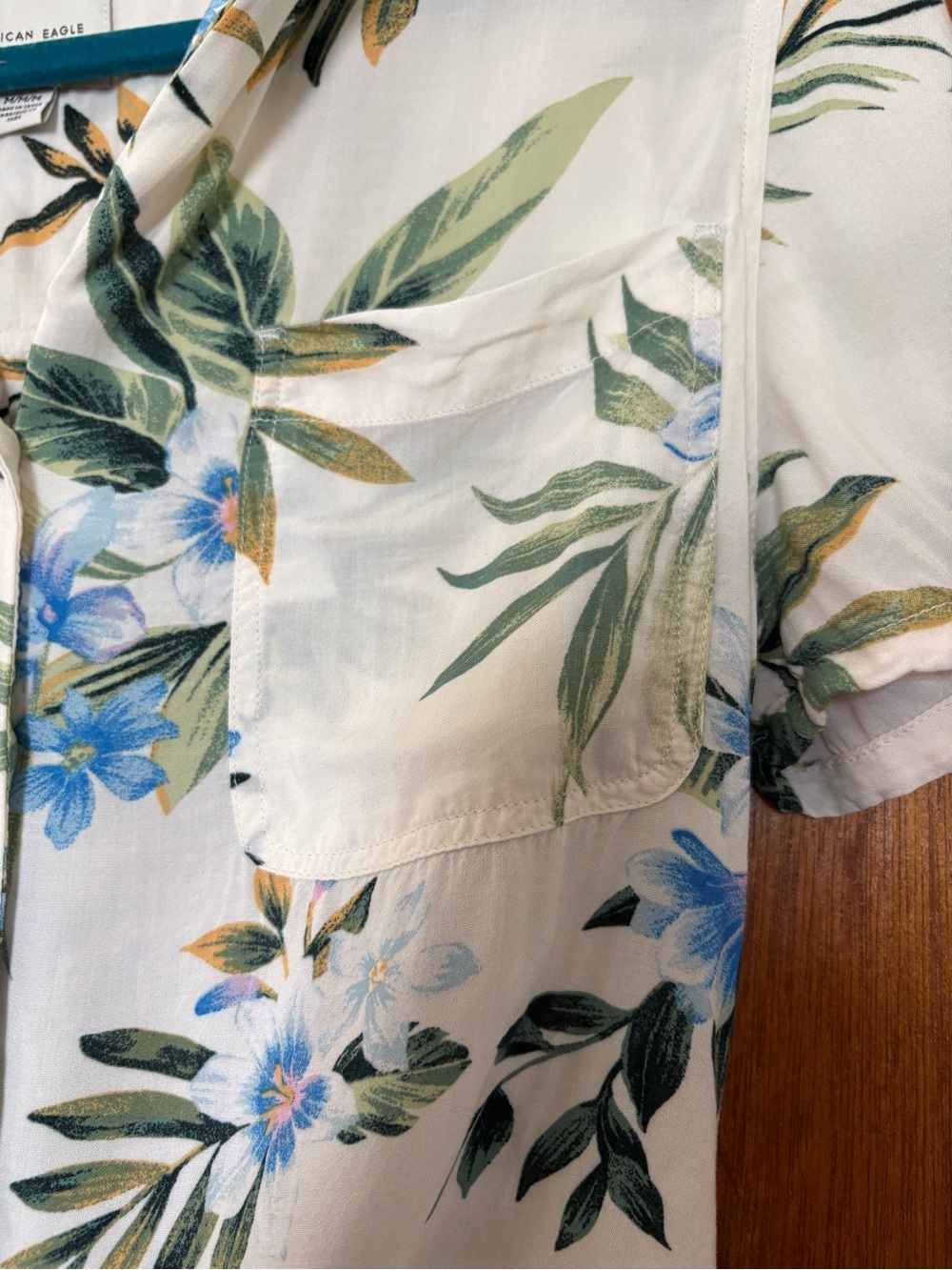 Medium American Eagle Cream Cropped Tropical Tie Front Button Up Top - Picture 7 of 16